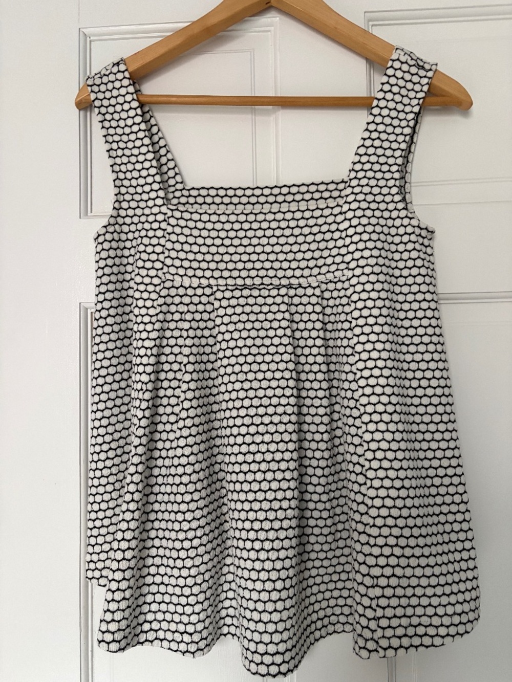 Liverpool Los Angeles Black/white sleeveless top XS